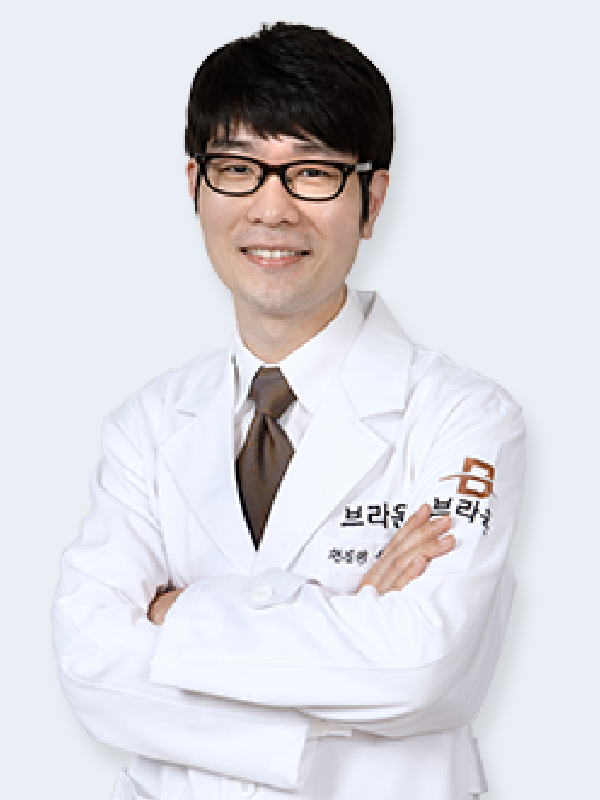 Viện trưởng Lee Jae-Cheol